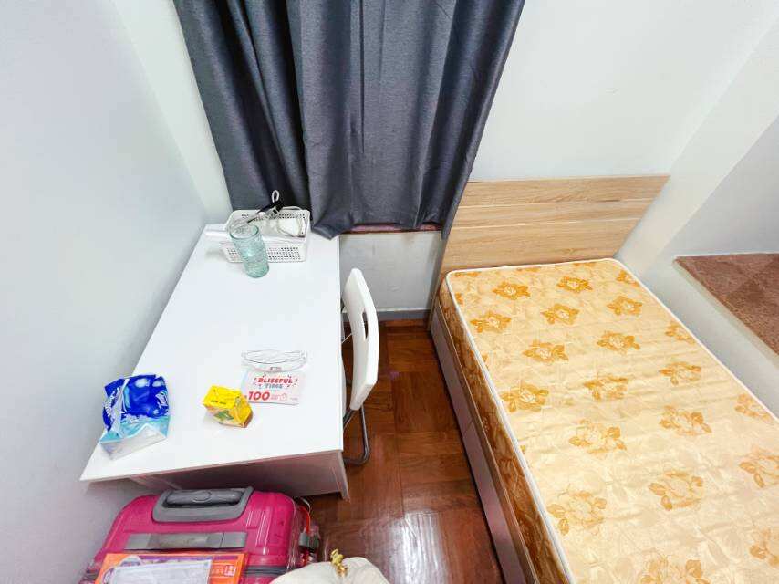 【招女生室友】西营盘两房近港大，单间出租3600HK$，看中价钱好商量
