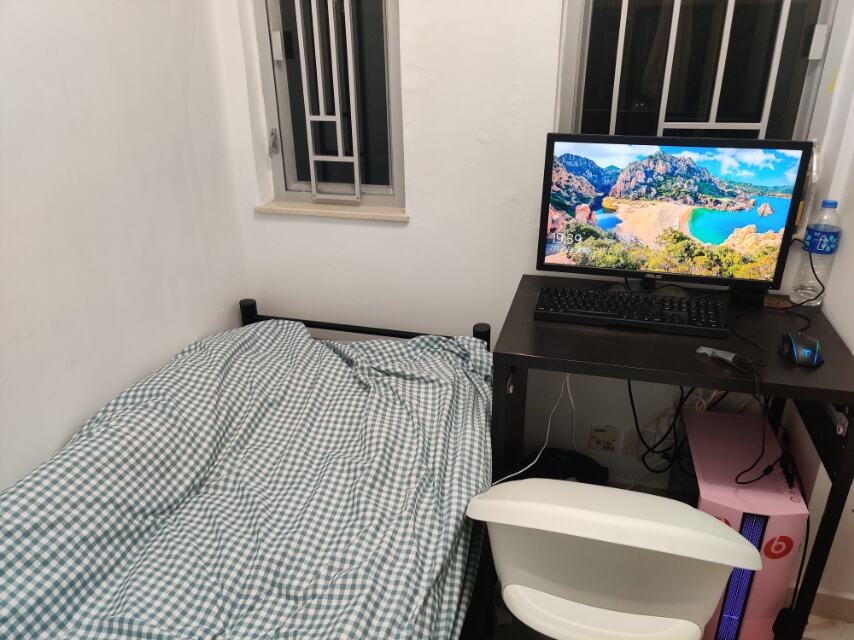 理工附近超大三室一厅单人间8折急租