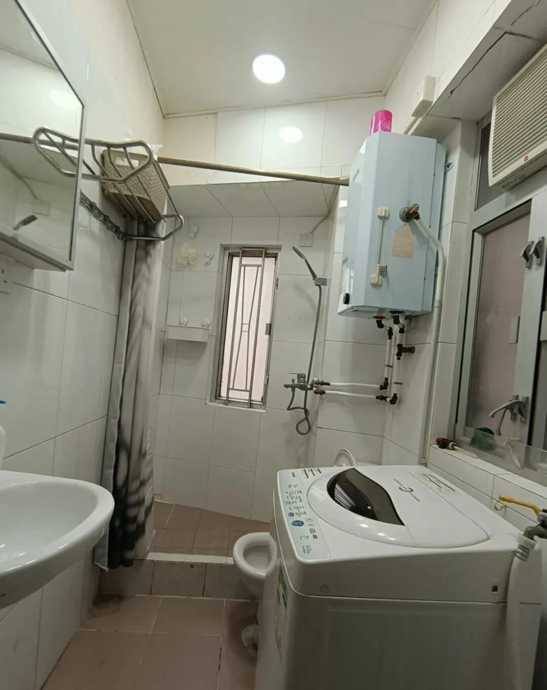 港大B1口/限女生/客厅转租