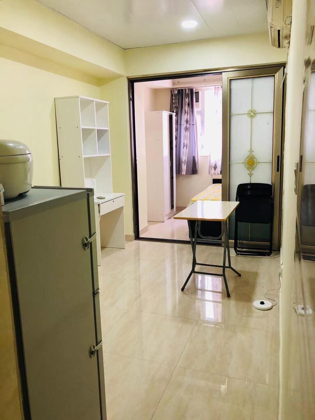 一室一厅套房出租（适合情侣，近城大浸会理工