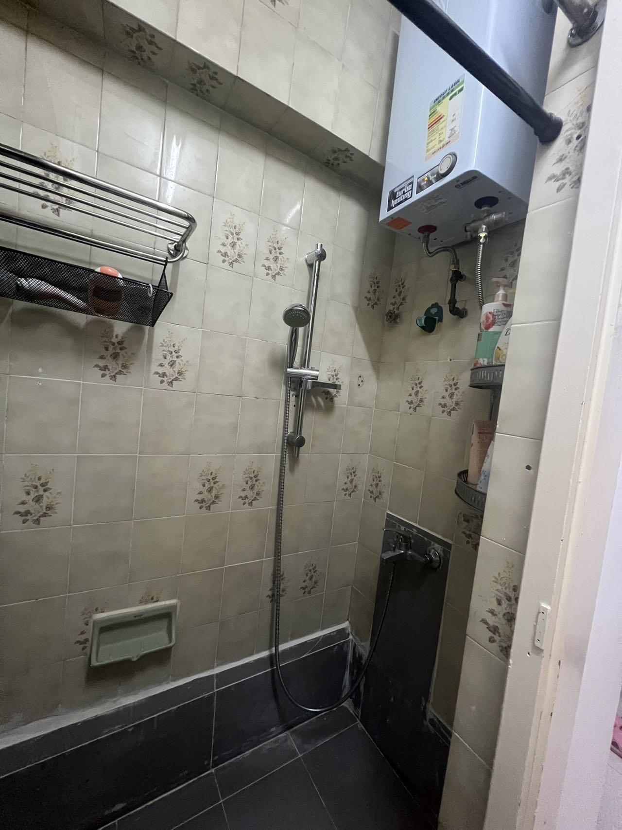 距离西营盘地铁5min距离 近港大 拎包入住