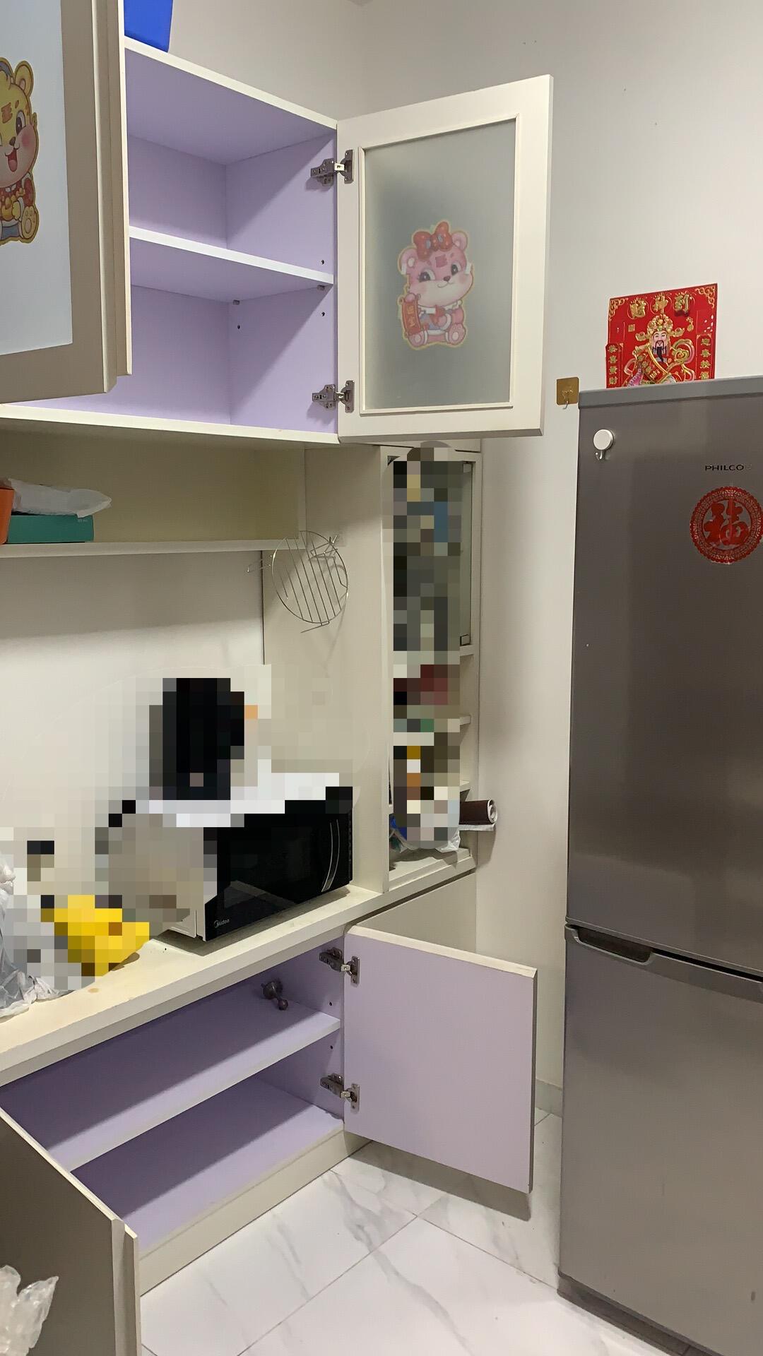 125港币/天。包水电网。客厅