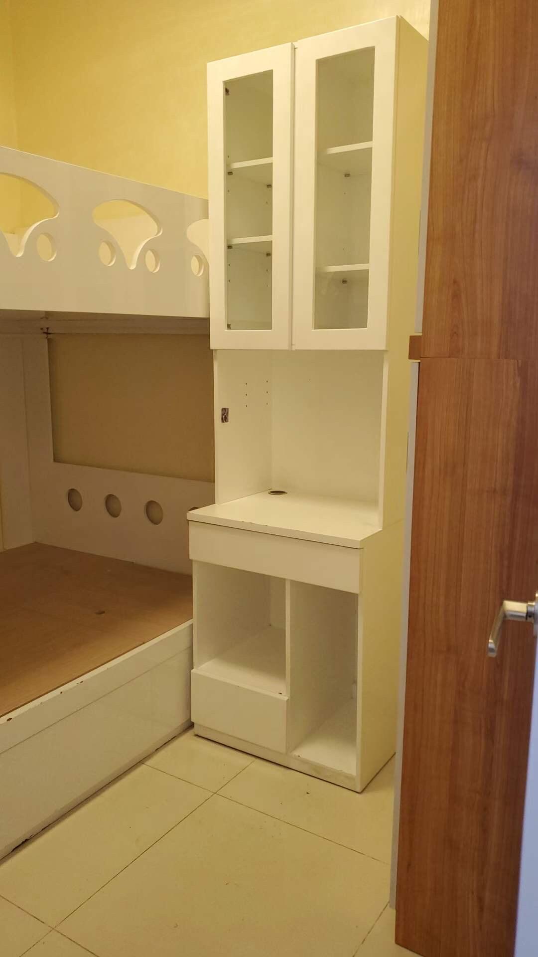 铜锣湾地铁站口附近单单间