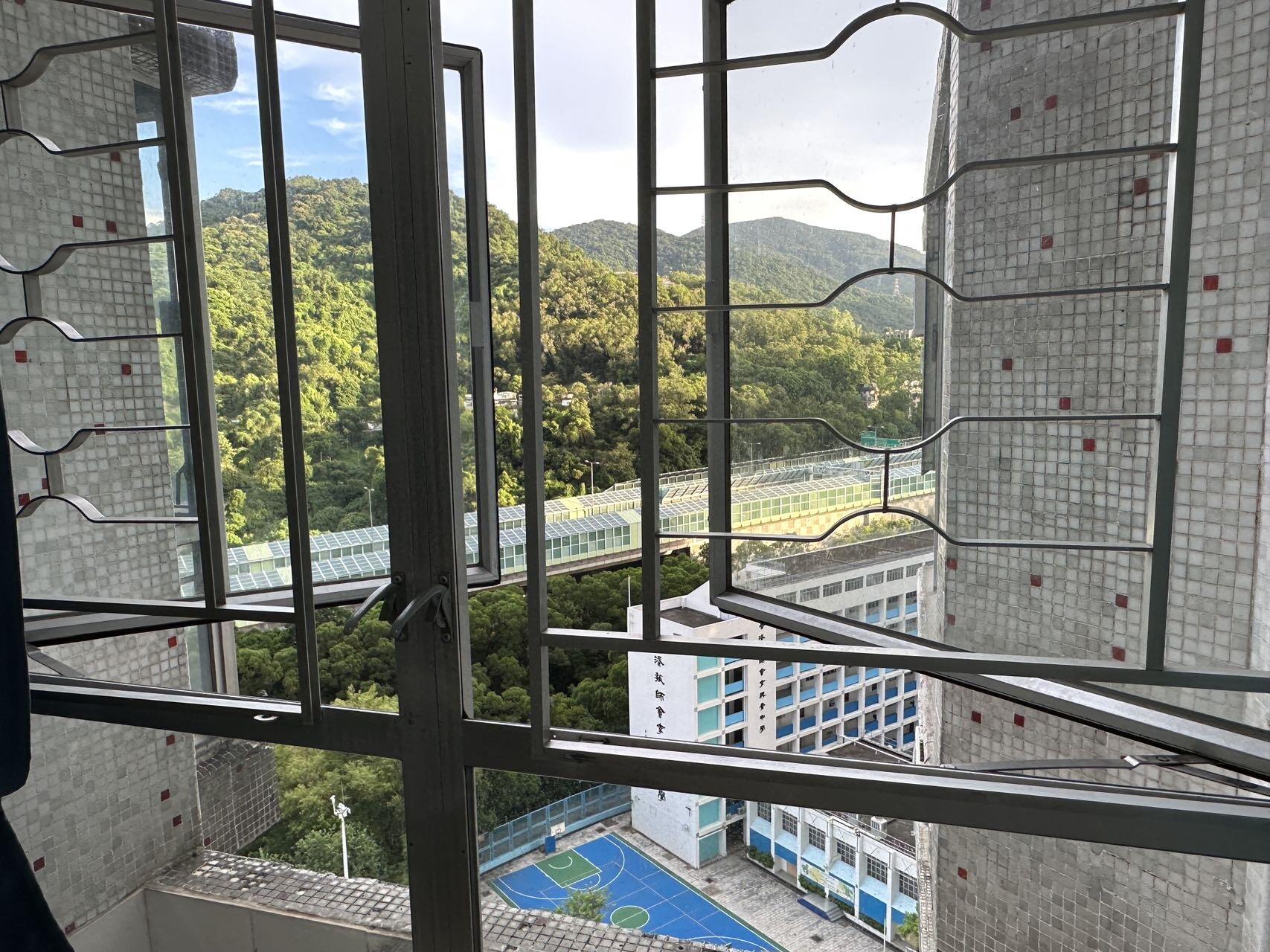 大埔新达广场楼下地铁口 教大中大均可直达