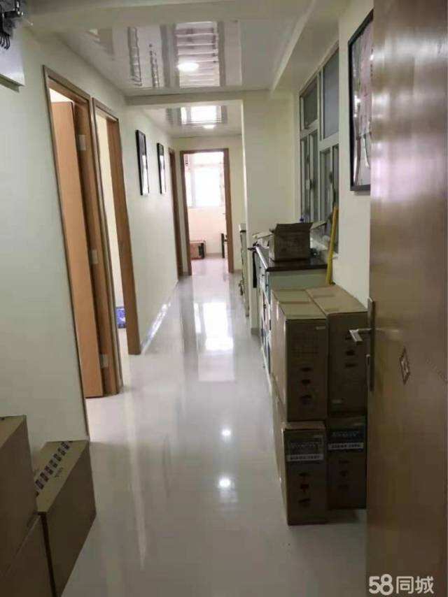 无中介费学生转租旺角地铁D2出口一分钟到家