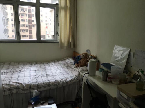 香港大学附近，坚尼地地铁口3分钟，洋楼高层朝南