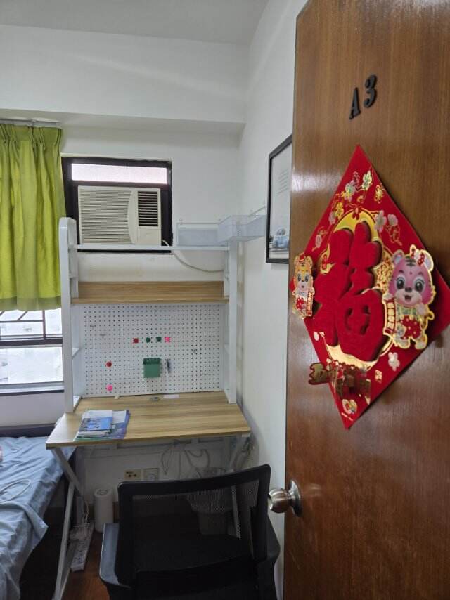 港大地鉄B2口·3房-共用厨卫
