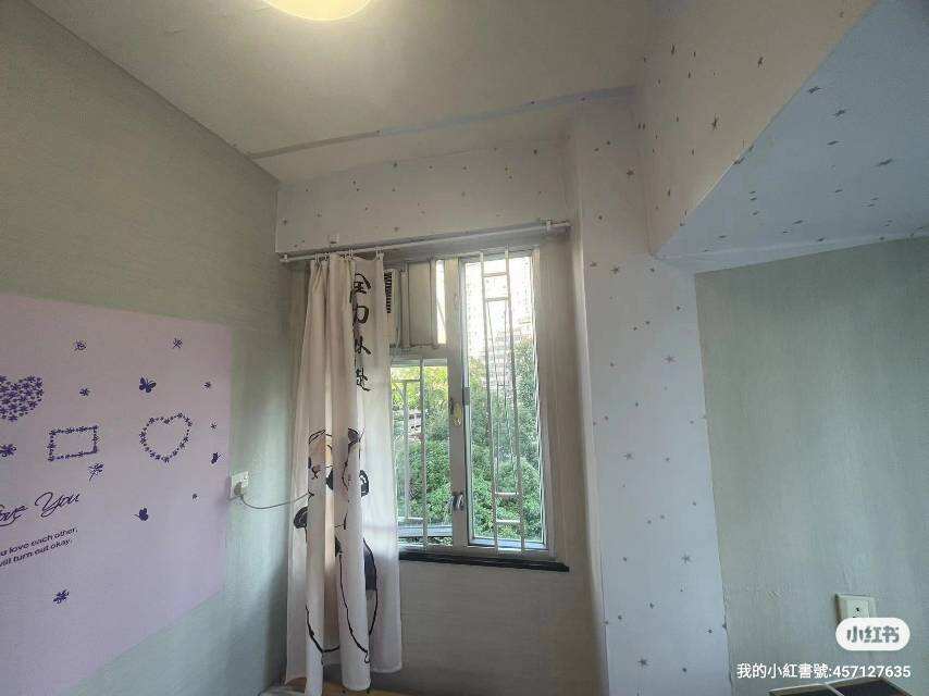 两房一厅，只住两人，大围地铁口附近，光线足，空气好，拎包入住