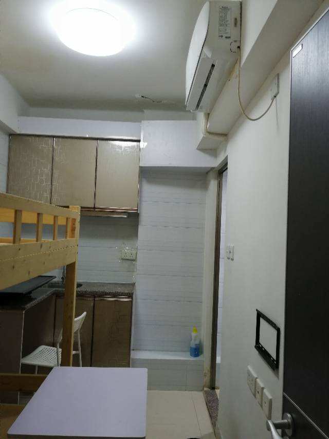 香港大学地铁站出口50米业昌大厦独立套房出租