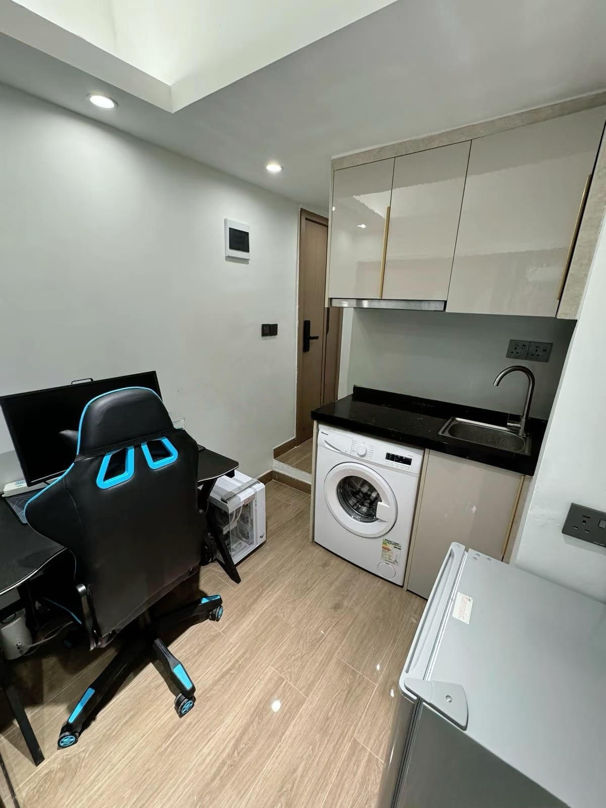 西营盘Studio套房（近港大、中环） 房东直租