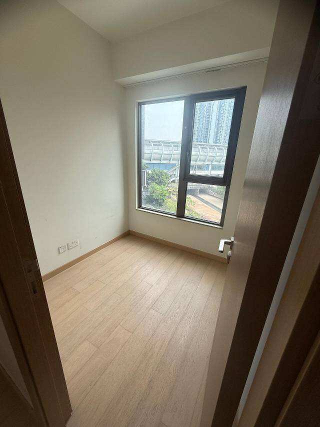 業主免佣直租三房