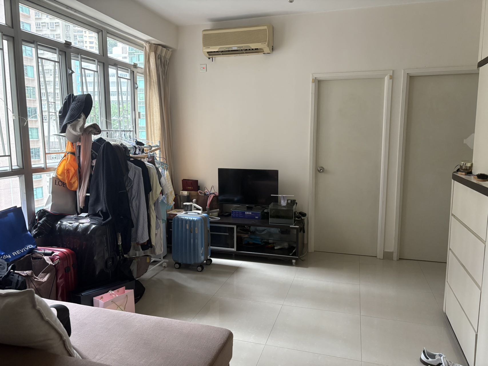 近金钟太古广场三座，1分钟到金钟PP3，开阳卧室转租