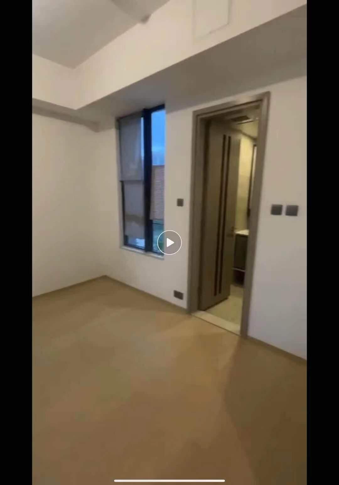 房东马鞍山荟晴直租！ 港中文，港城，教大，恒生studio studio位处马鞍山，公交车10分钟直达cuhk，距离地铁站5分钟路程。 附近商超众多，3分钟可到达麦当劳，惠康超市。 房子三面有窗，采光