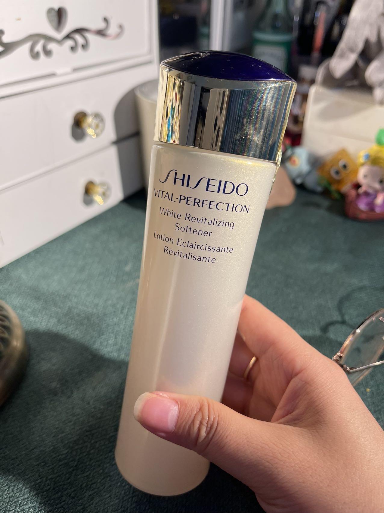 资生堂 水乳（中的水）