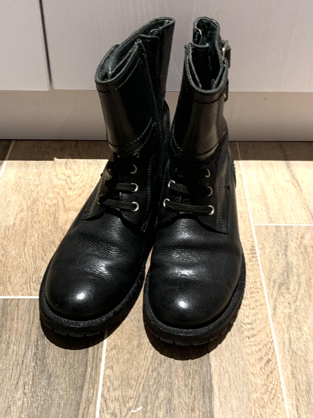Penny Black boots