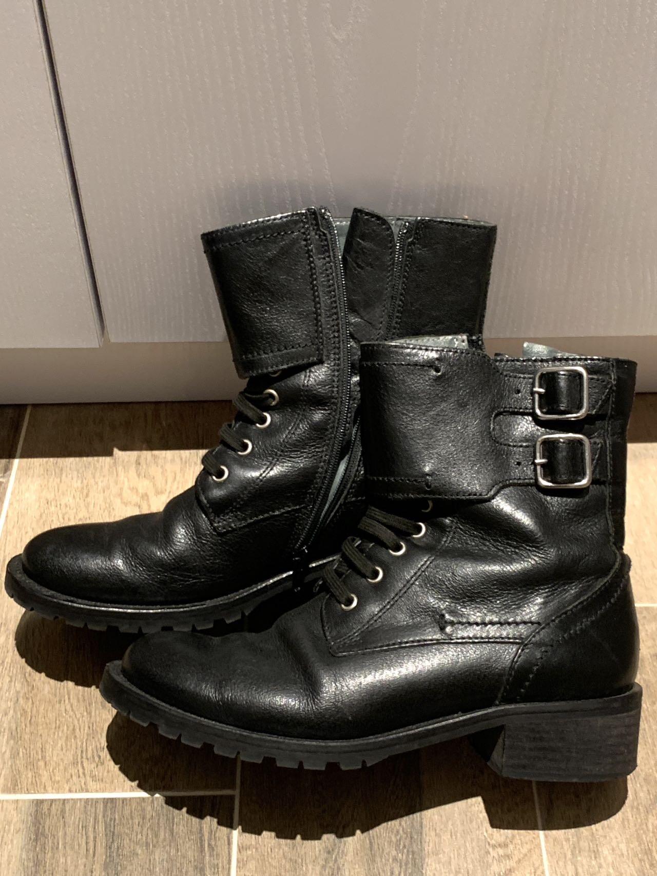 Penny Black boots