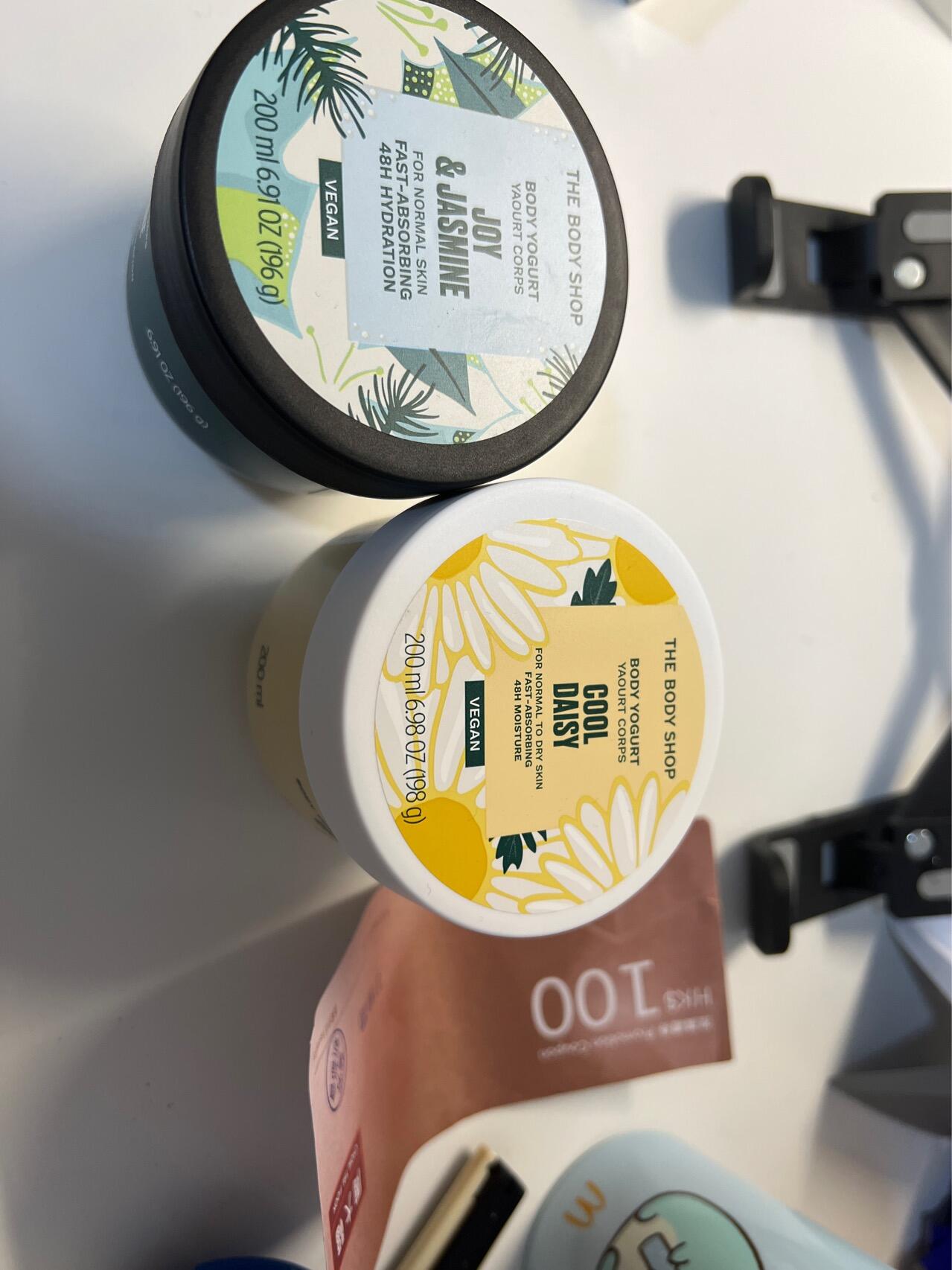 The body shop身体乳 茉莉味 小雏菊