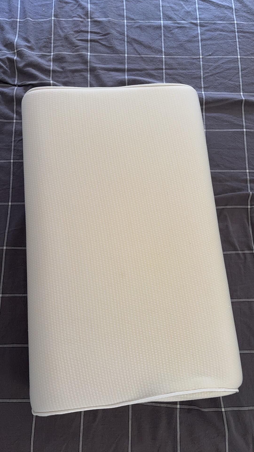 宜家人体工学枕