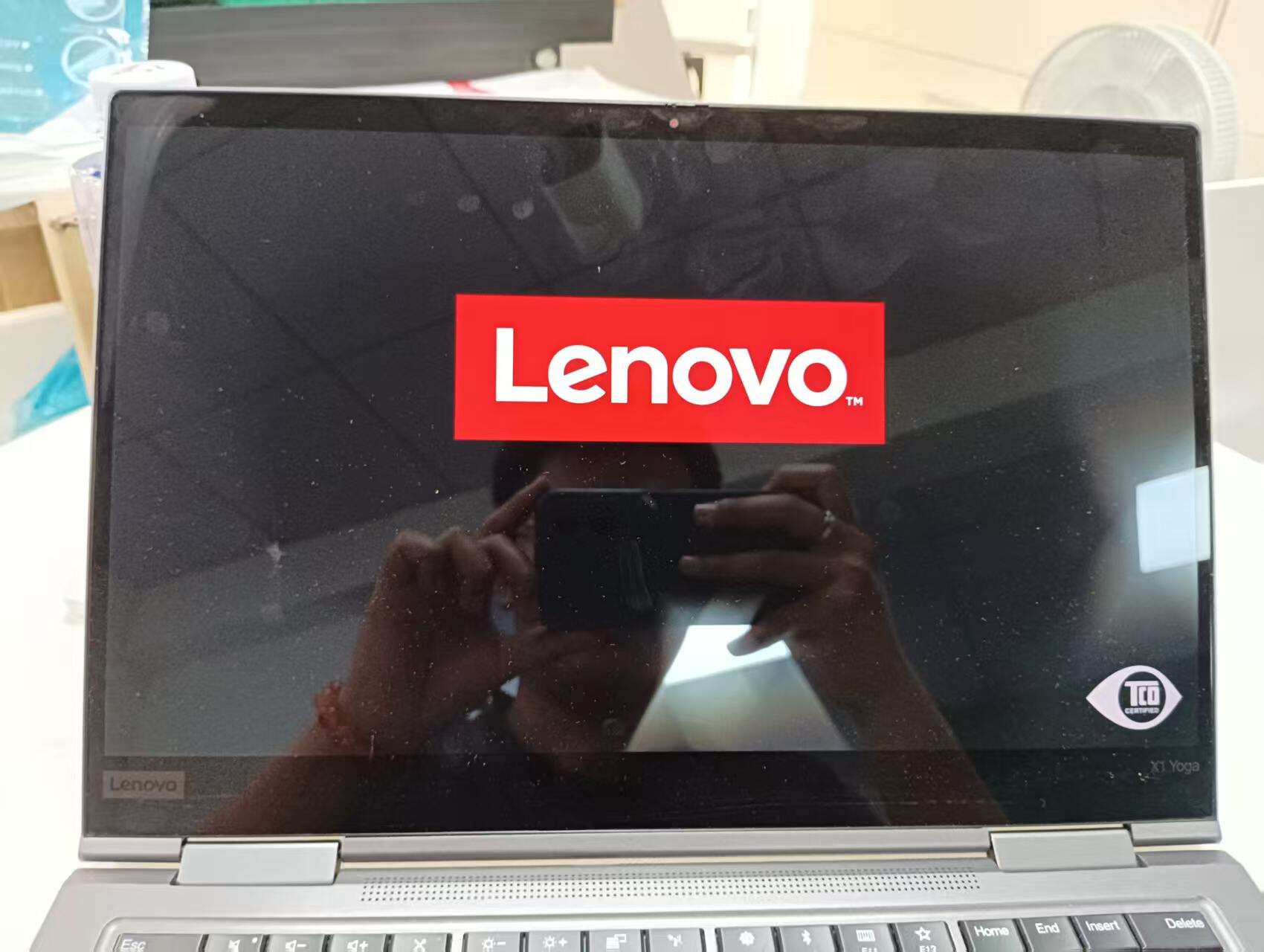 Lenovo 聯想 ThinkPad X1 Yoga 第4代 14吋 FHD(2560x1440)觸控幕2合1 Ultrabook- Intel Core i5-8265U 處理器,16GB RAM,