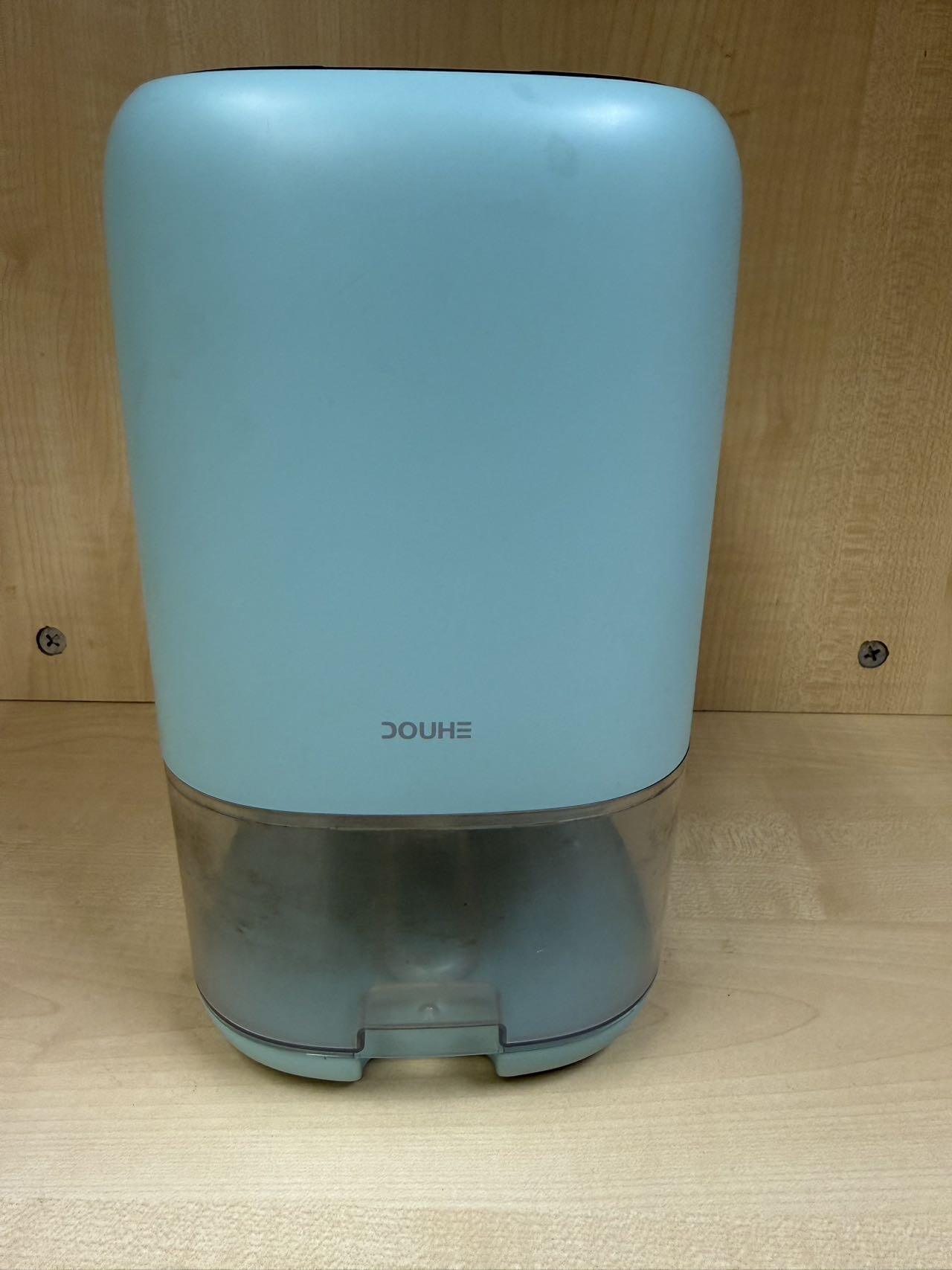 迷你桌面除湿机 骨折价出！