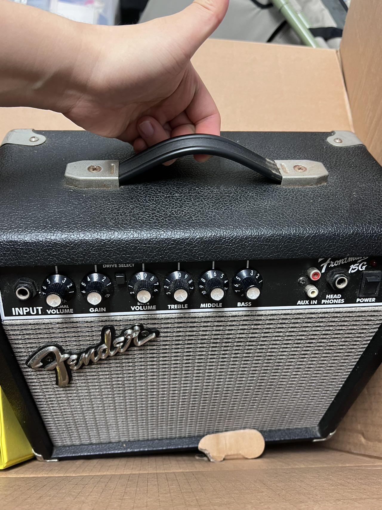 （可刀）电吉他 squier （affinity） strat + fender 15g 音响