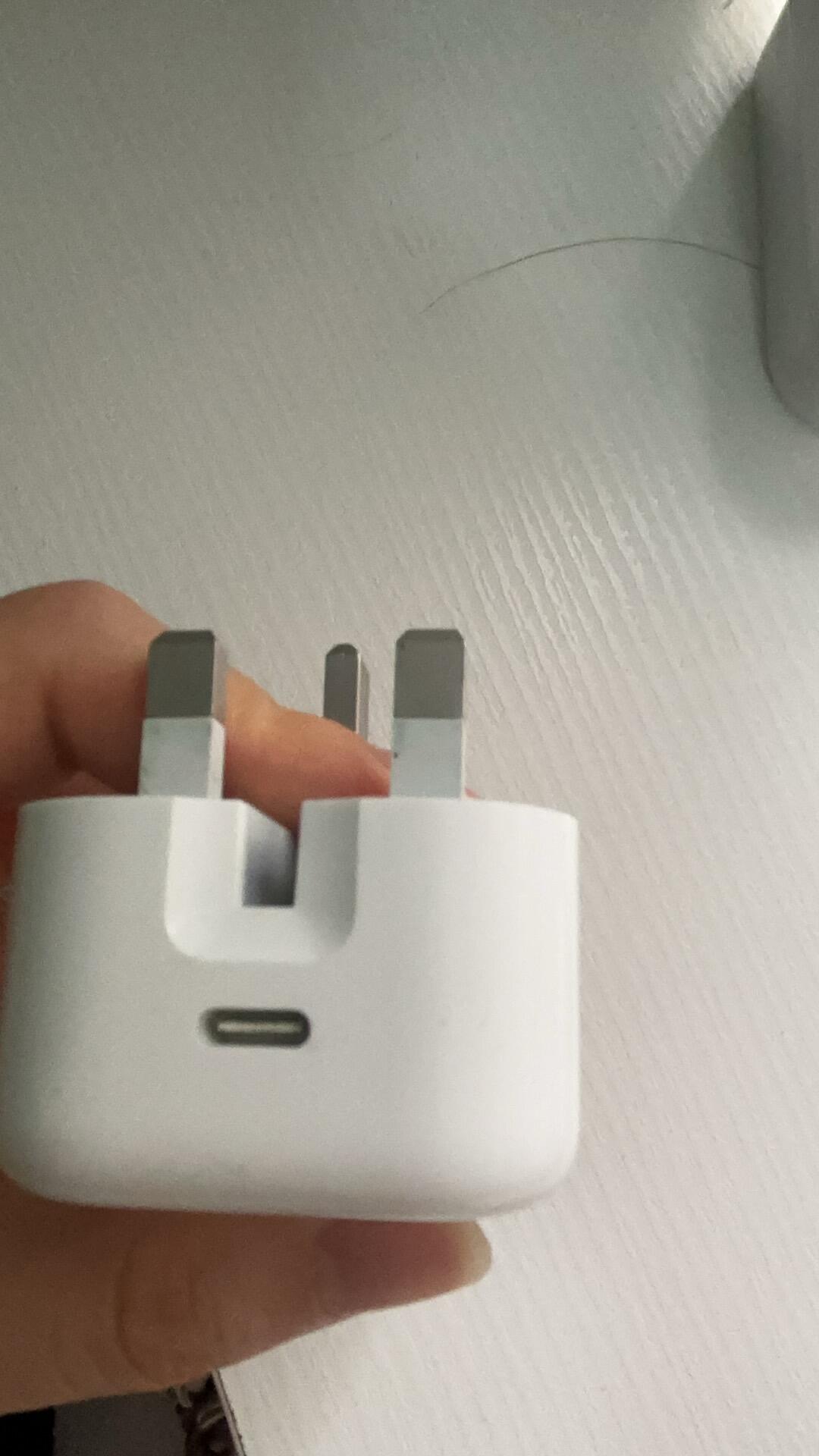 苹果港版英标充电器type c