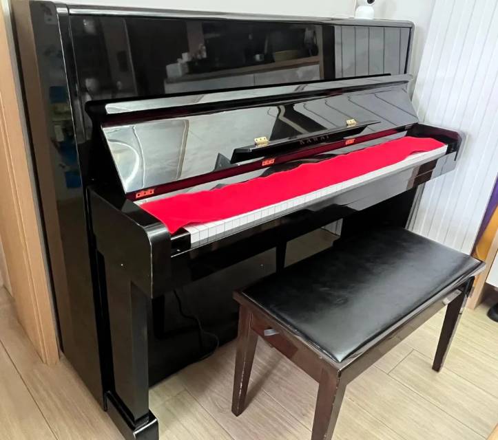 二手鋼琴
