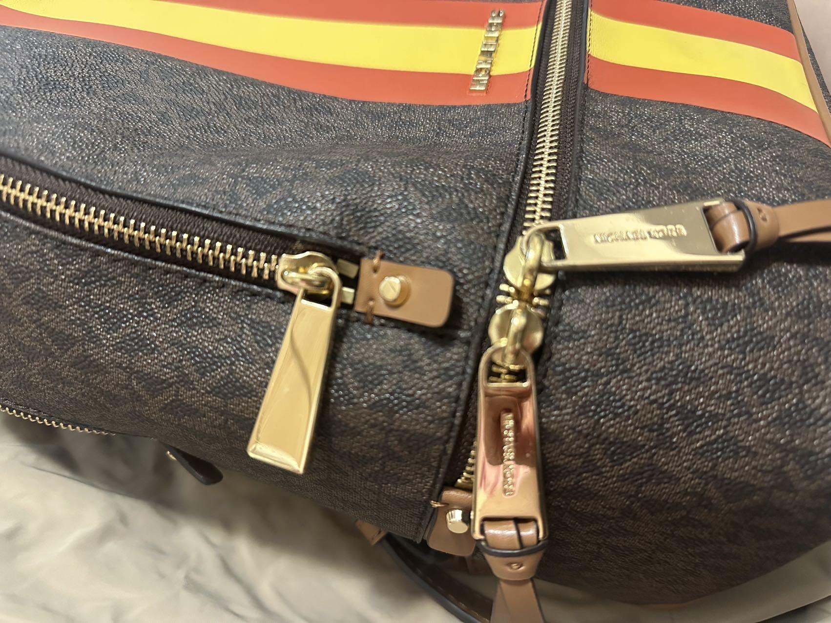 Michael Kors 棕色背包