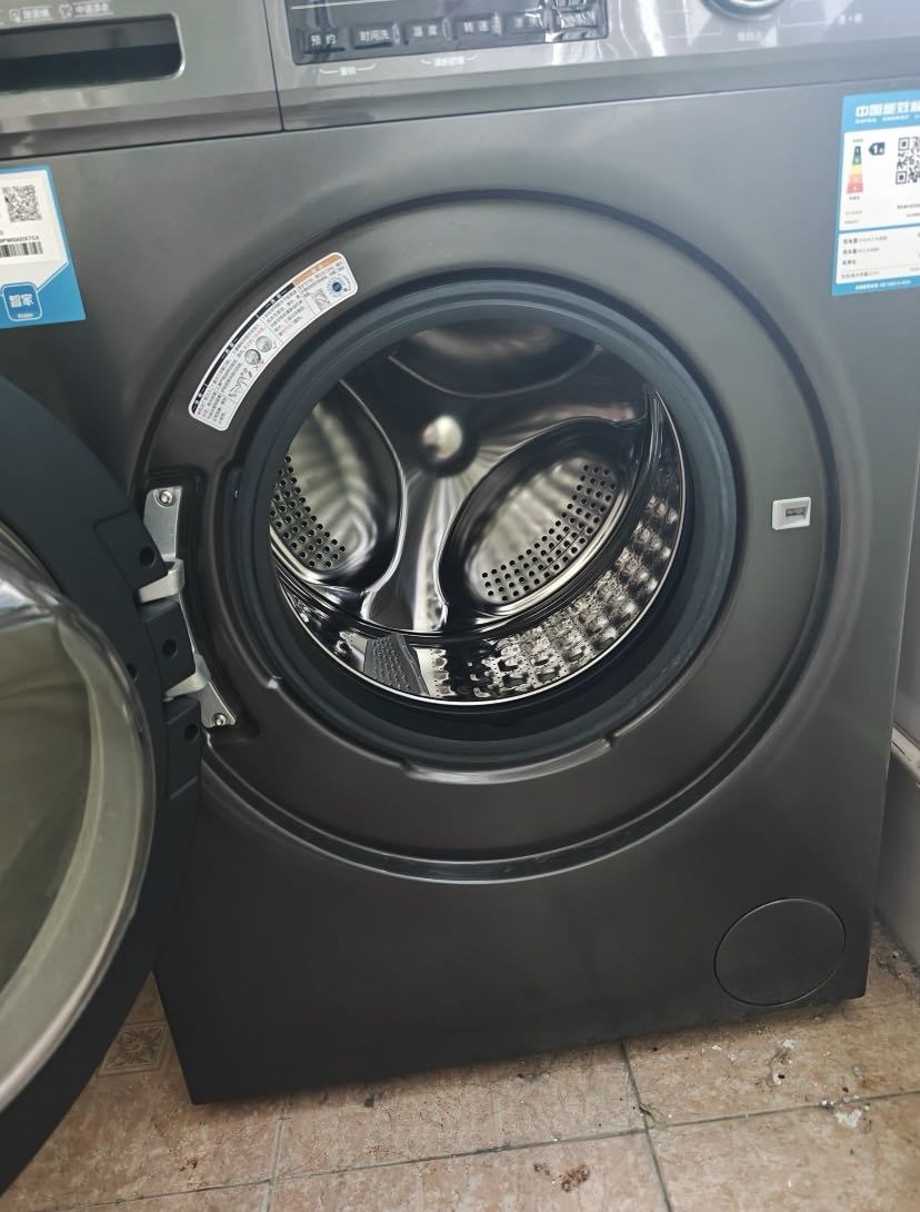 海尔滚筒洗衣机