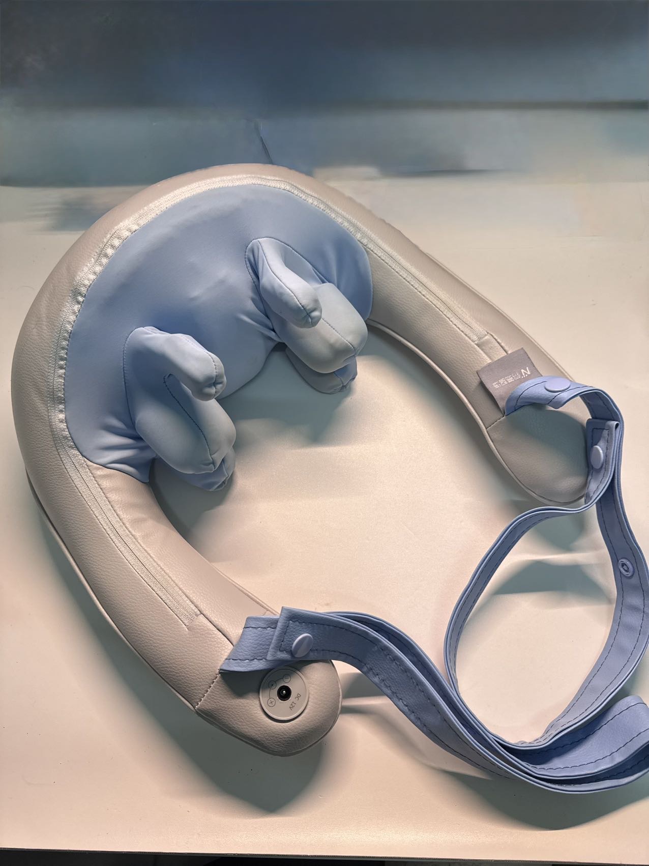 网易严选颈部按摩仪