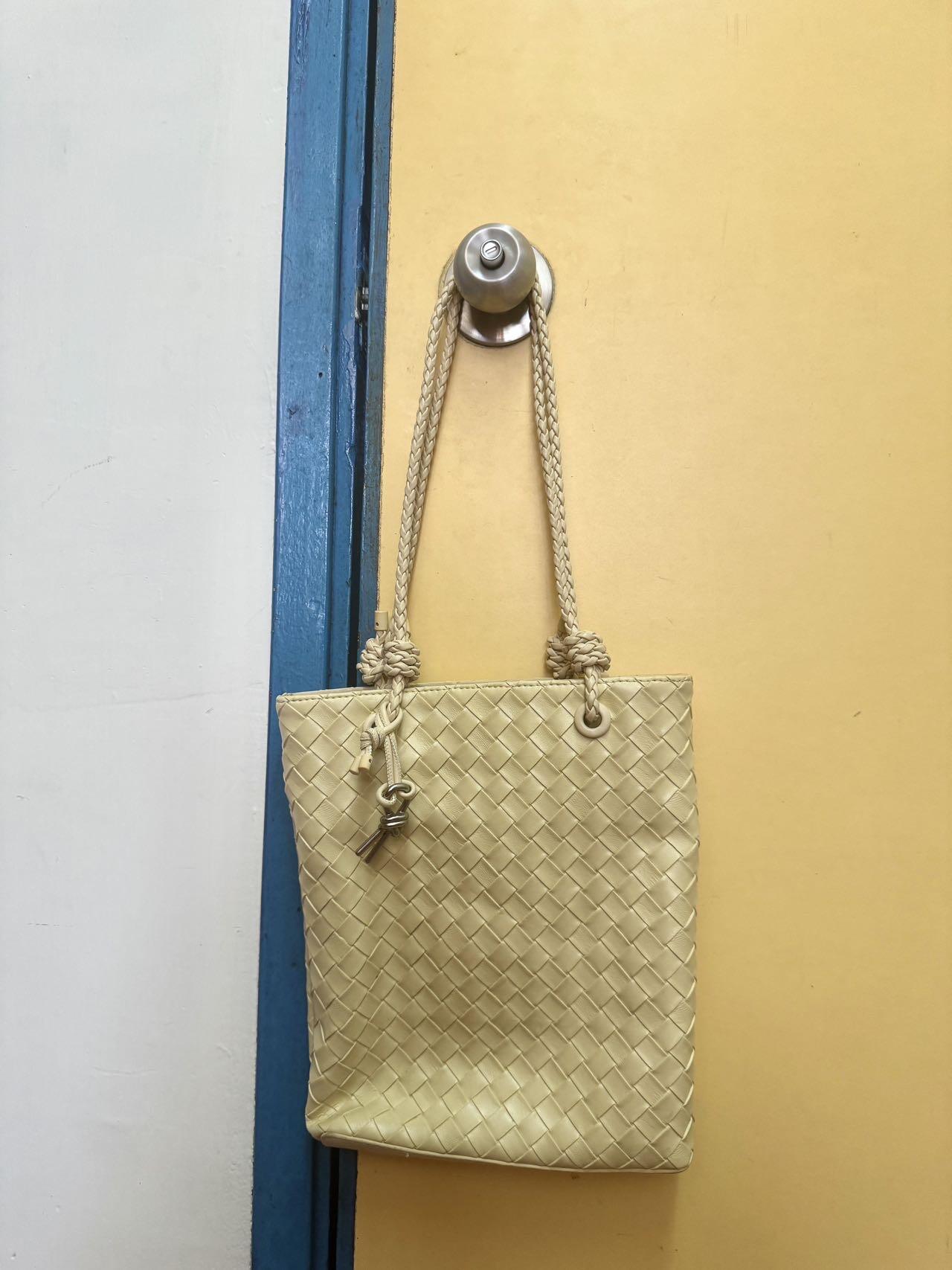 黄色编织皮单肩包，骗子勿扰