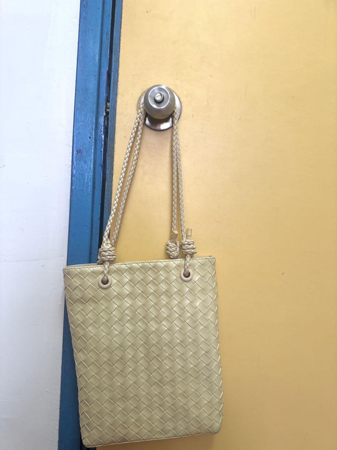 黄色编织皮单肩包，骗子勿扰