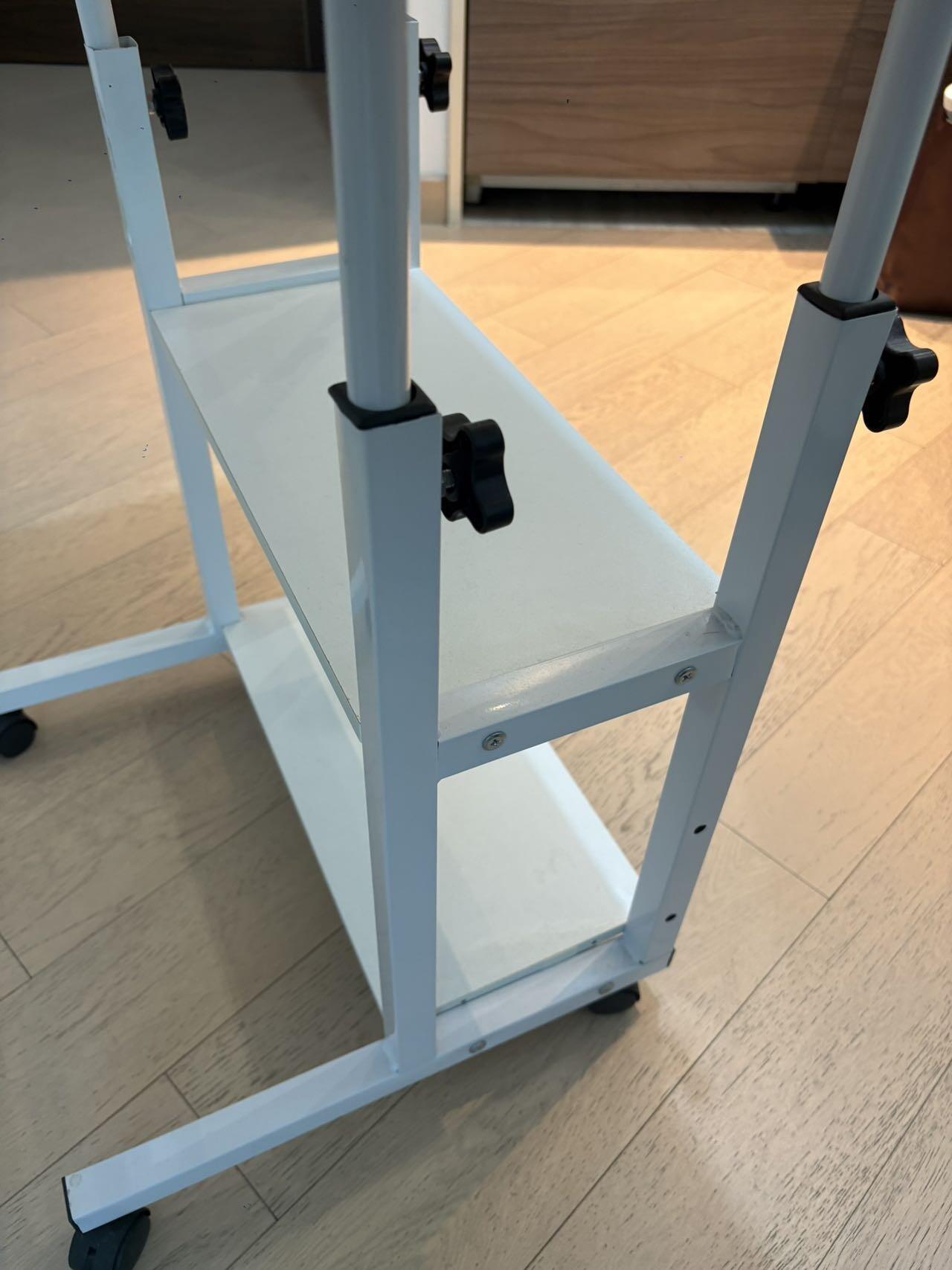 桌子（可升降手动调节）