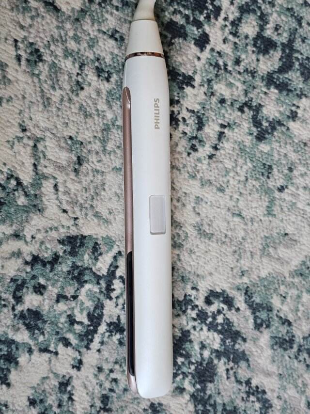 Philips MoistureProtect 直髮器