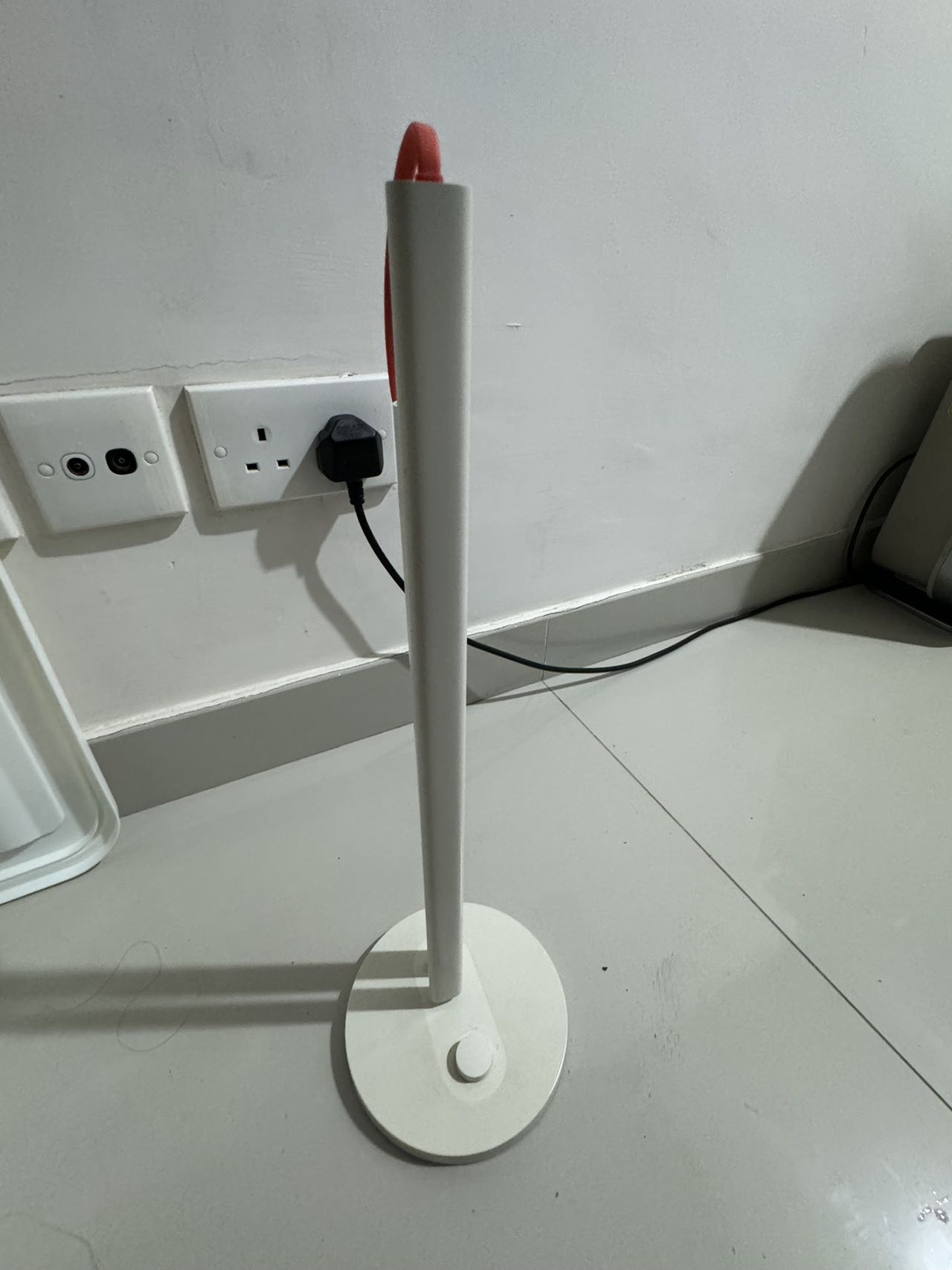 体重秤有，智能台灯，转换头等