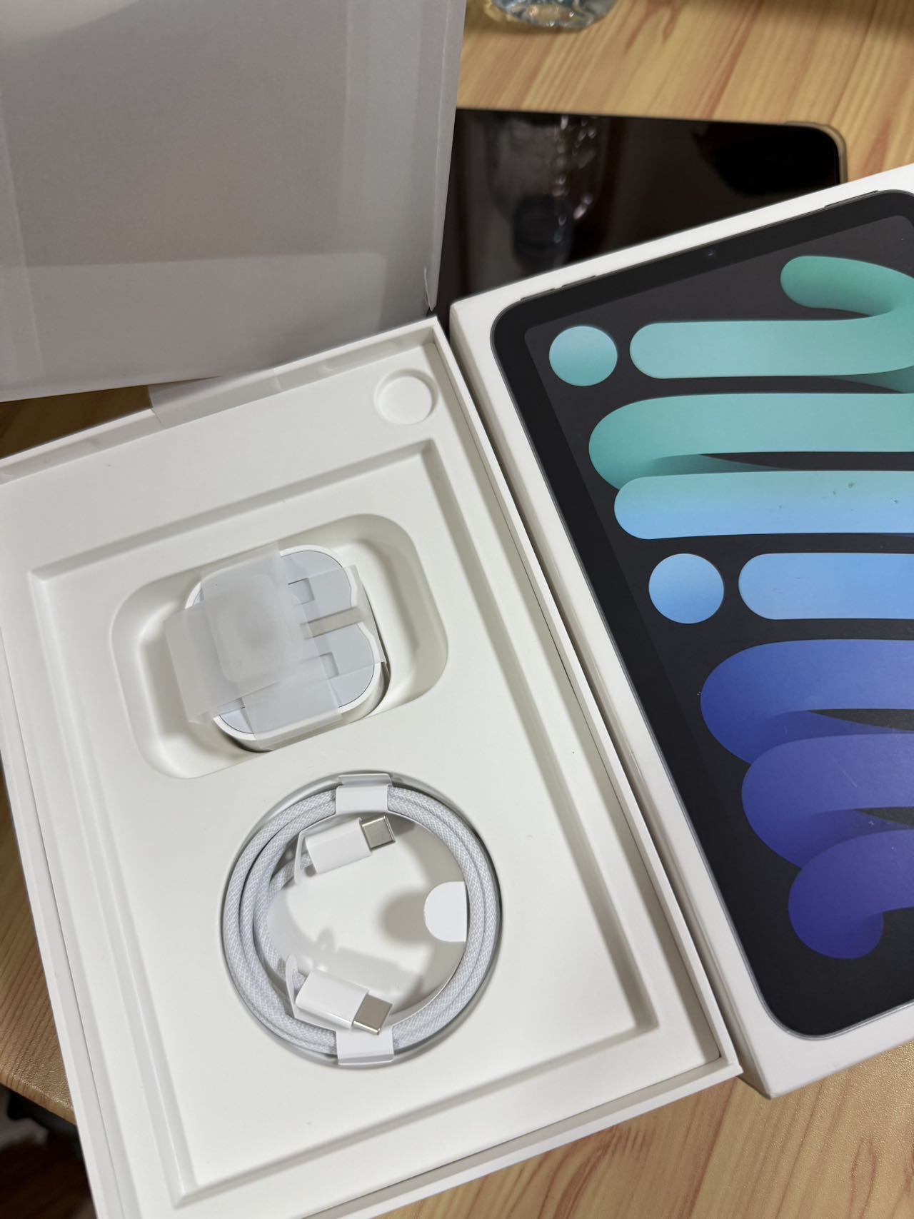 港版苹果20w充电器一套