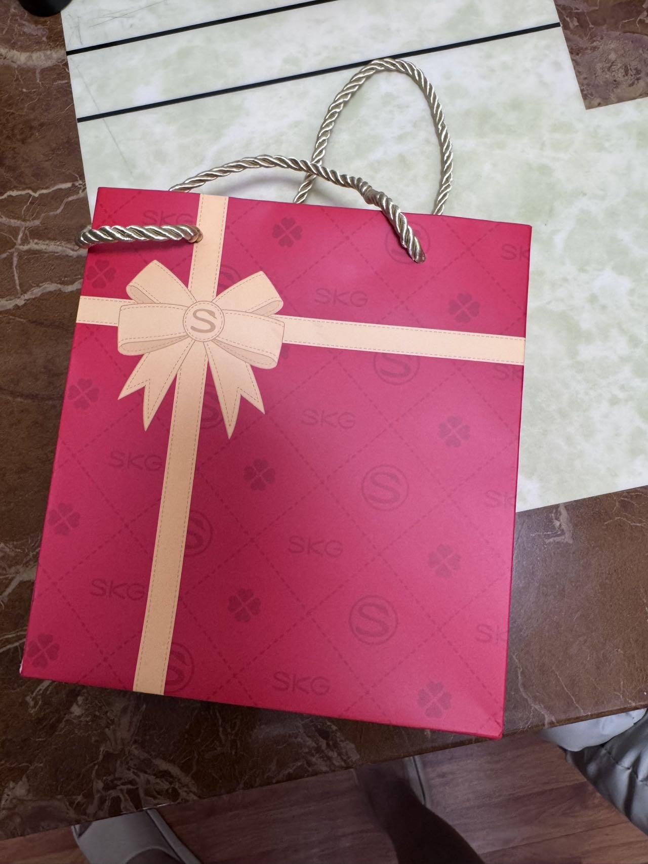 skg肩颈按摩仪k5三代