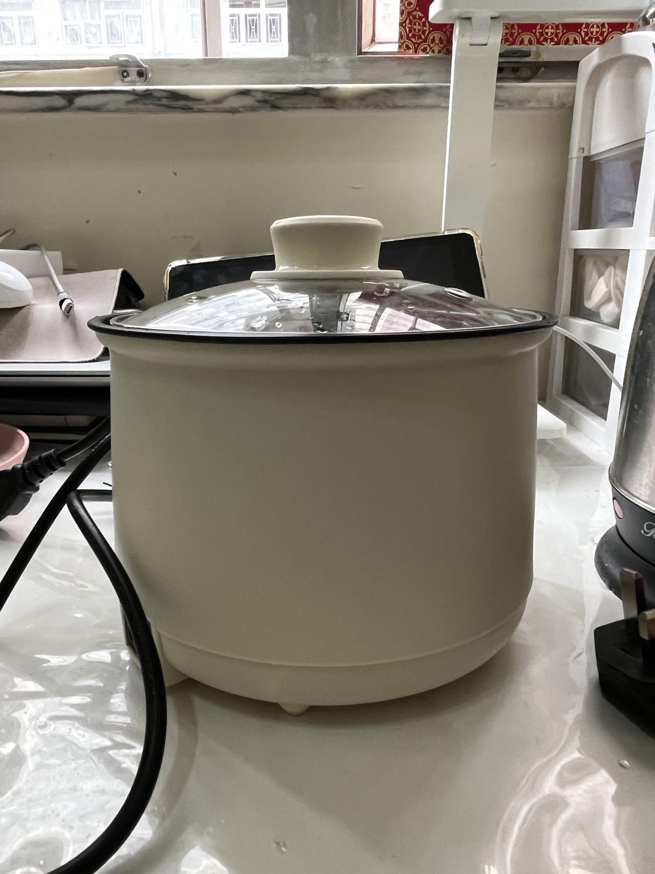 锅、水壶、餐具