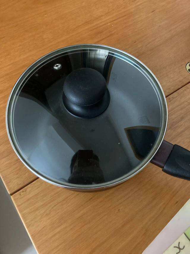 电磁炉、奶锅、沐浴液、豆鼓鲮鱼