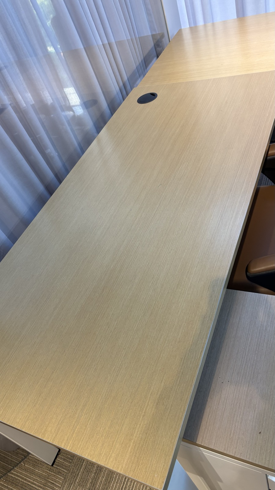 办公桌（150cm X 70cm）